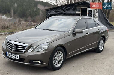 Седан Mercedes-Benz E-Class 2010 в Могилів-Подільському