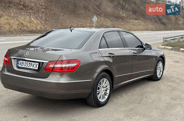 Седан Mercedes-Benz E-Class 2010 в Могилів-Подільському