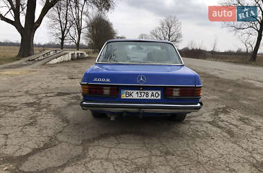 Седан Mercedes-Benz E-Class 1982 в Вашковцах