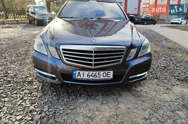 Седан Mercedes-Benz E-Class 2011 в Вараше