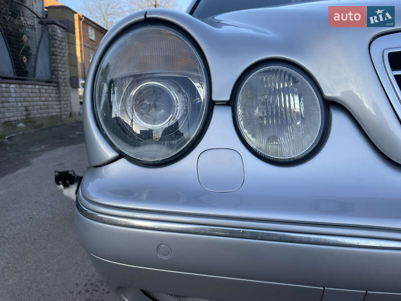 Седан Mercedes-Benz E-Class 2001 в Сокалі