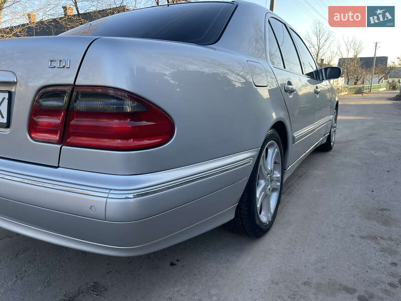 Седан Mercedes-Benz E-Class 2001 в Сокалі