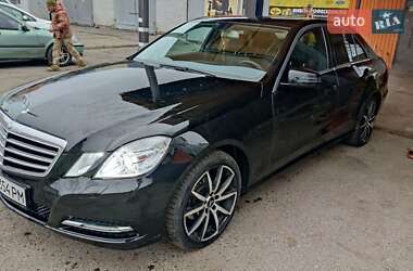 Седан Mercedes-Benz E-Class 2012 в Києві