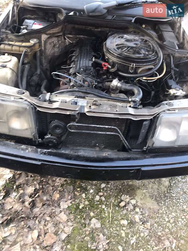 Седан Mercedes-Benz E-Class 1988 в Кропивницком