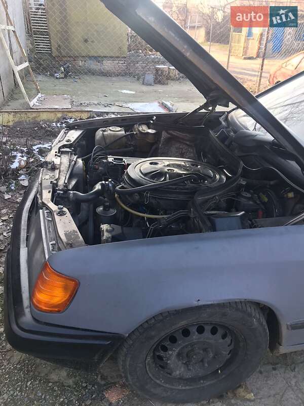 Седан Mercedes-Benz E-Class 1988 в Кропивницком