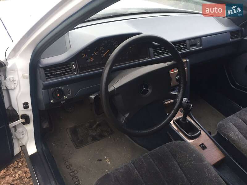 Седан Mercedes-Benz E-Class 1991 в Одесі