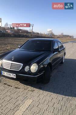 Седан Mercedes-Benz E-Class 2001 в Львові