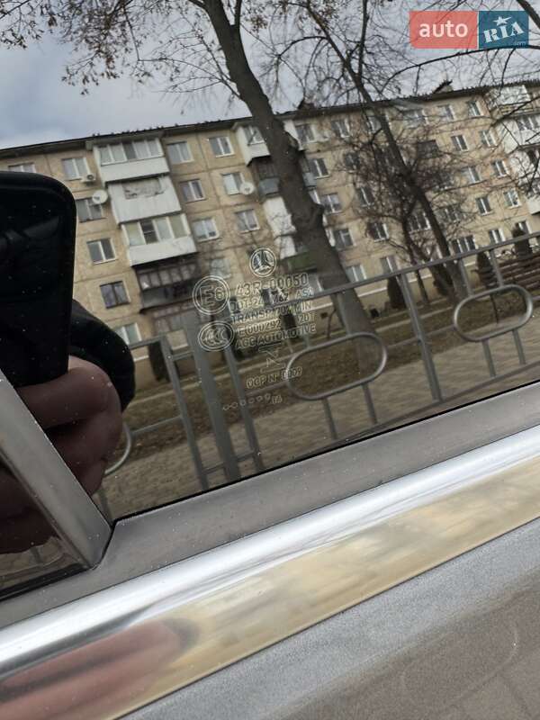 Седан Mercedes-Benz E-Class 2014 в Могилів-Подільському