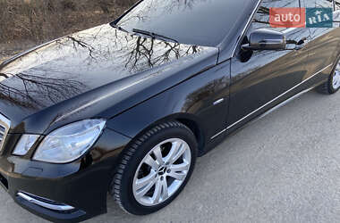 Седан Mercedes-Benz E-Class 2011 в 