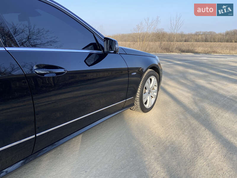 Седан Mercedes-Benz E-Class 2011 в Могилев-Подольске