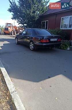 Седан Mercedes-Benz E-Class 2000 в 