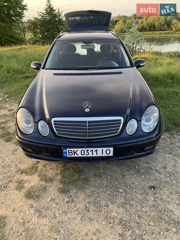 Mercedes-Benz E-Class 2004