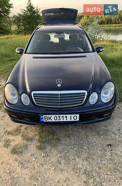 Универсал Mercedes-Benz E-Class 2004 в Черновцах