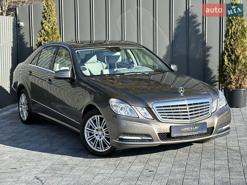 Седан Mercedes-Benz E-Class 2012 в Рівному