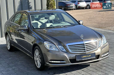 Седан Mercedes-Benz E-Class 2012 в 