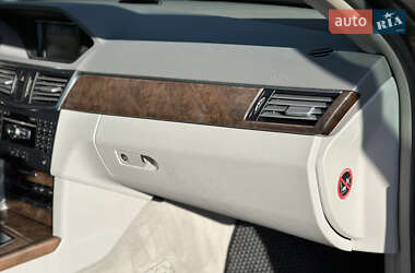 Седан Mercedes-Benz E-Class 2012 в 