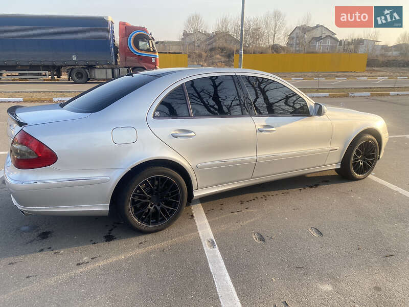 Седан Mercedes-Benz E-Class 2007 в Києві