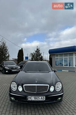 Седан Mercedes-Benz E-Class 2004 в Львове