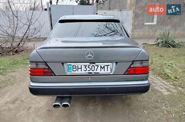 Седан Mercedes-Benz E-Class 1987 в Ізмаїлі