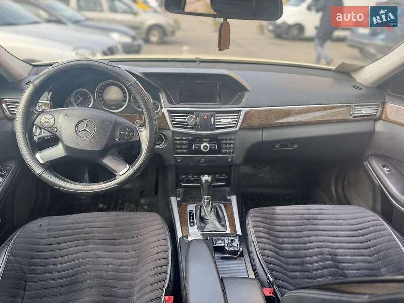 Седан Mercedes-Benz E-Class 2010 в Белой Церкви