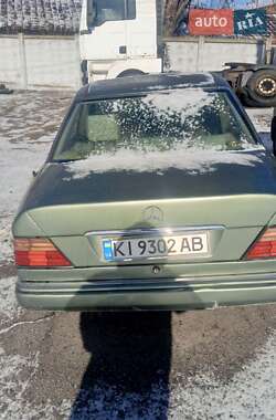 Седан Mercedes-Benz E-Class 1993 в Белой Церкви