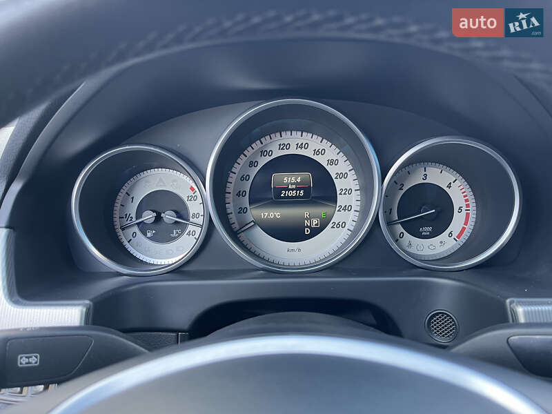 Седан Mercedes-Benz E-Class 2014 в Вараше