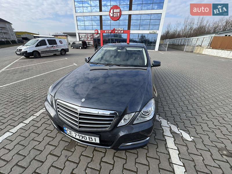Седан Mercedes-Benz E-Class 2011 в Черновцах