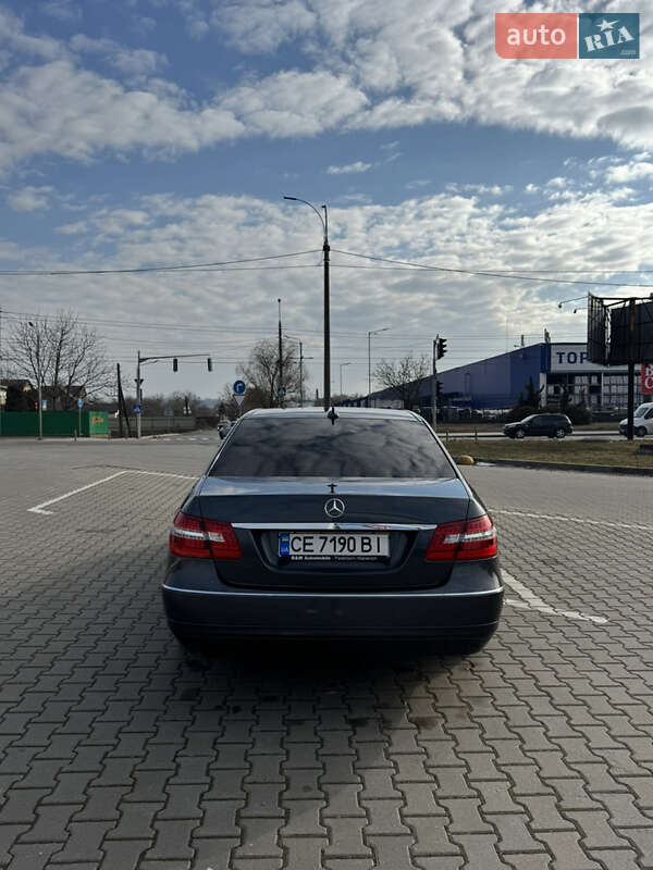 Седан Mercedes-Benz E-Class 2011 в Черновцах