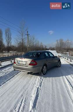 Седан Mercedes-Benz E-Class 2007 в Києві