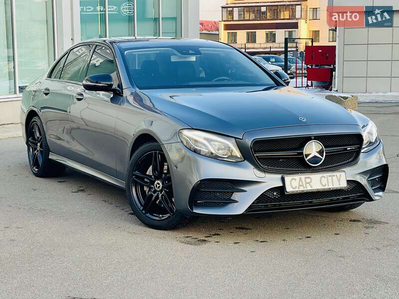 Седан Mercedes-Benz E-Class 2016 в 
