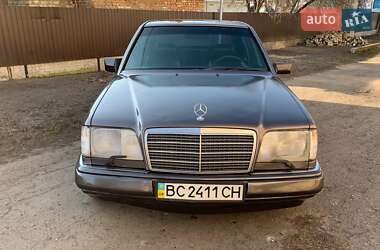 Седан Mercedes-Benz E-Class 1995 в Ровно