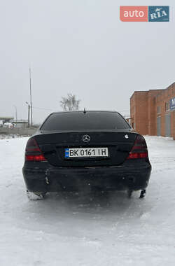 Седан Mercedes-Benz E-Class 2004 в 