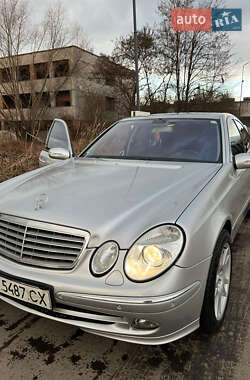 Седан Mercedes-Benz E-Class 2004 в Львове