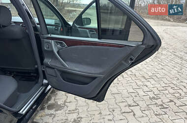 Седан Mercedes-Benz E-Class 2002 в Тернополе