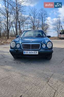 Седан Mercedes-Benz E-Class 1996 в Кельменцах