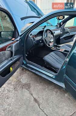 Седан Mercedes-Benz E-Class 1996 в 