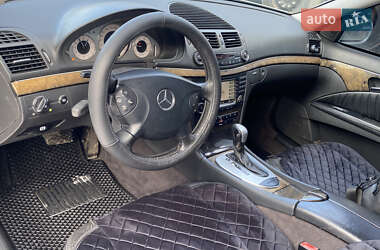 Седан Mercedes-Benz E-Class 2003 в Турке