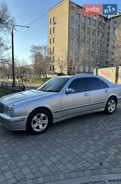 Mercedes-Benz E-Class 2001