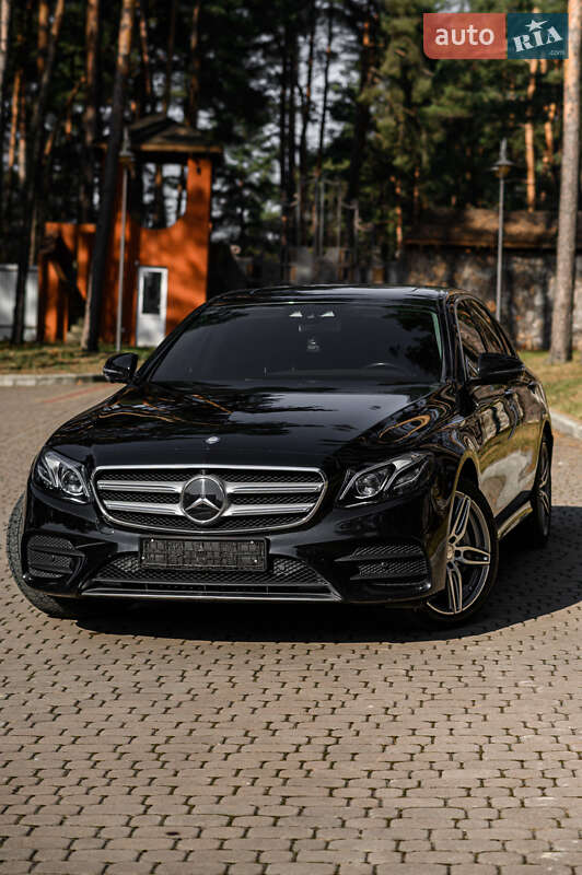 Седан Mercedes-Benz E-Class 2016 в Львові