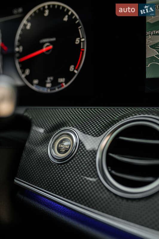 Седан Mercedes-Benz E-Class 2016 в Львові