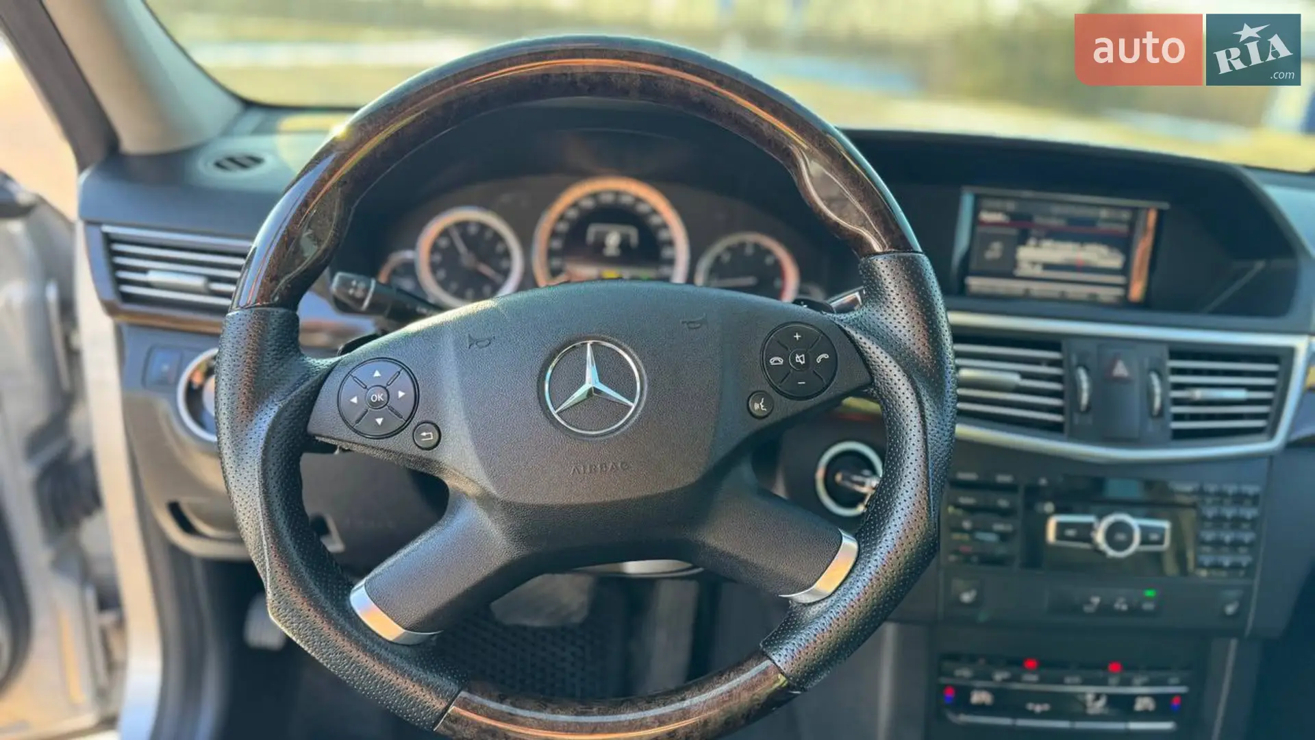 2012 Mercedes-Benz E-klasse - мініатюра 16