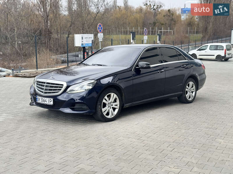 Седан Mercedes-Benz E-Class 2014 в Ровно