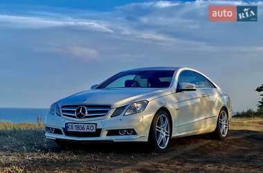 Купе Mercedes-Benz E-Class 2010 в Києві