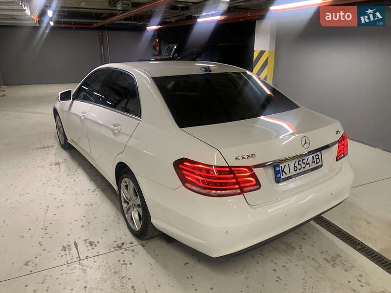 Седан Mercedes-Benz E-Class 2015 в Києві