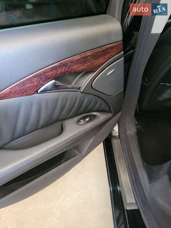 Седан Mercedes-Benz E-Class 2003 в Борщеве