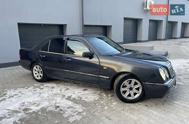 Седан Mercedes-Benz E-Class 1996 в 