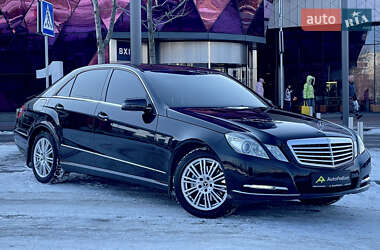 Седан Mercedes-Benz E-Class 2011 в Києві