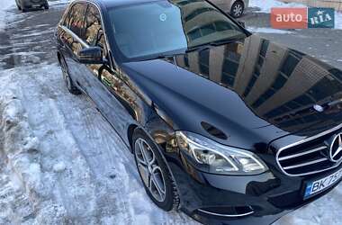 Седан Mercedes-Benz E-Class 2013 в Києві