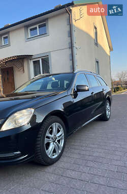Универсал Mercedes-Benz E-Class 2012 в 