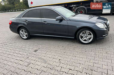 Седан Mercedes-Benz E-Class 2012 в 